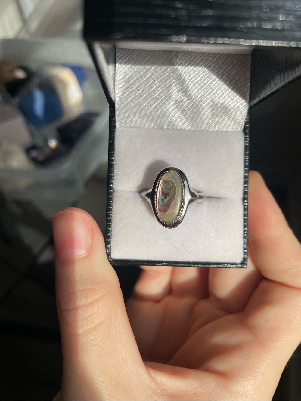 Vintage Adjustable Avon Abalone Shell Ring - Picture 2 of 5